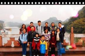 公司组织员工游玩韶关南华寺和丹霞山